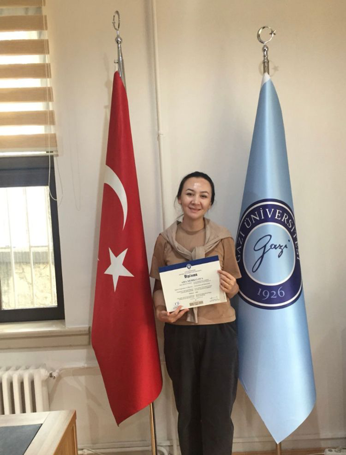 Преподаватель кафедры социальной педагогики и самопознания успешно закончила докторантуру в Турции